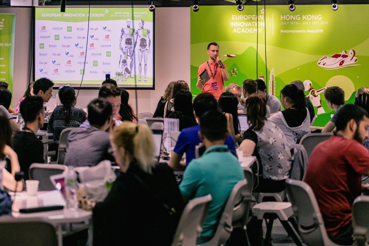 Rasmus Kors leading a startup mentorship program at HKSTP InnoCentre